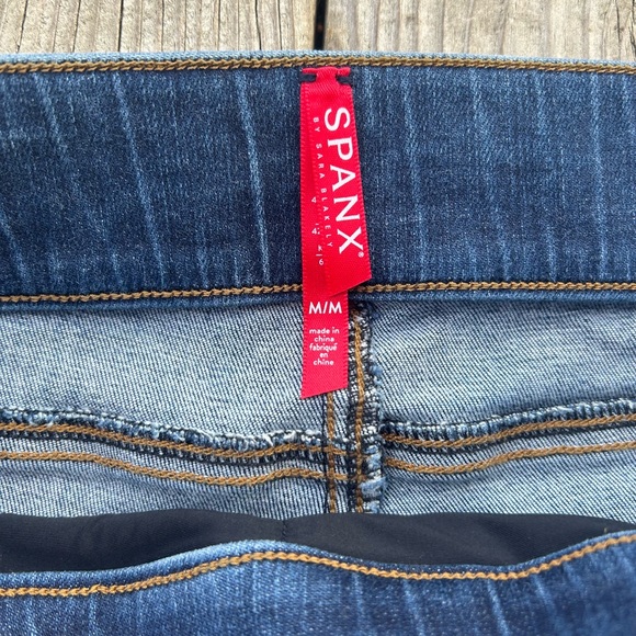Spanx Jeans Skinny Leggings Pull On Denim Jeggings Medium Wash Size M - Picture 3 of 11